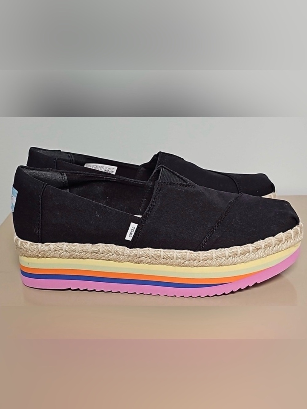 💙Toms Platform Espadrille with Rainbow Stripe Sole